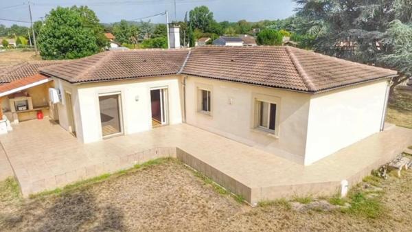 Maison de plain-pied 127 m² avec terrain arboré de 2 600 m², à 5 minutes de Fumel