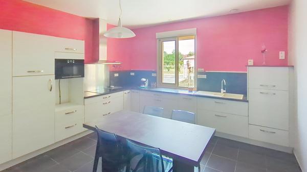 Maison de plain-pied 127 m² avec terrain arboré de 2 600 m², à 5 minutes de Fumel