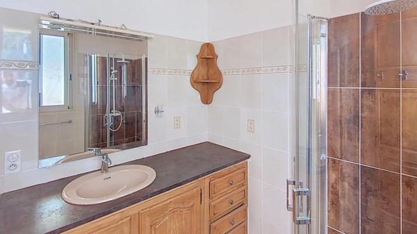 Maison de plain-pied 127 m² avec terrain arboré de 2 600 m², à 5 minutes de Fumel