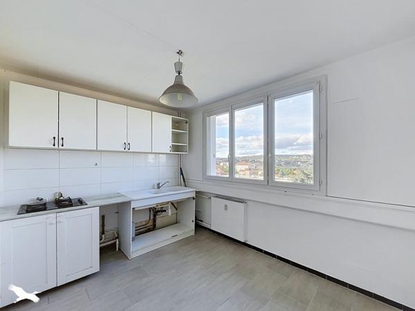 Appartement à vendre 167 000 € Pierre-Bénite 4 p 68 m² DPE D