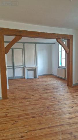 Appartement rénové à louer à Forges-les-Eaux en Seine-Maritime (76440), ref : LOCA/557   
centre