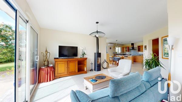 Maison 7 pièces de 123 m² à Plouhinec (29780)