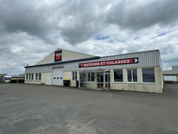 A Vendre Locaux Industriels , Laval A Vendre Locaux Industriels , Laval