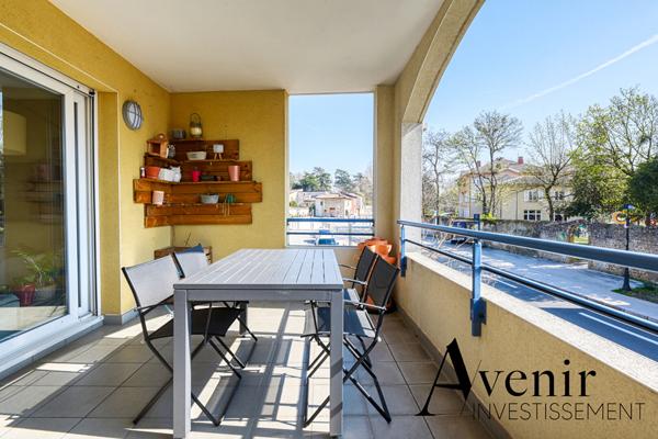 Centre de Vourles -Appartement 3 chambres -Terrasse couverte Vourles Centre de Vourles -Appartement 3 chambres -Terrasse couverte Vourles