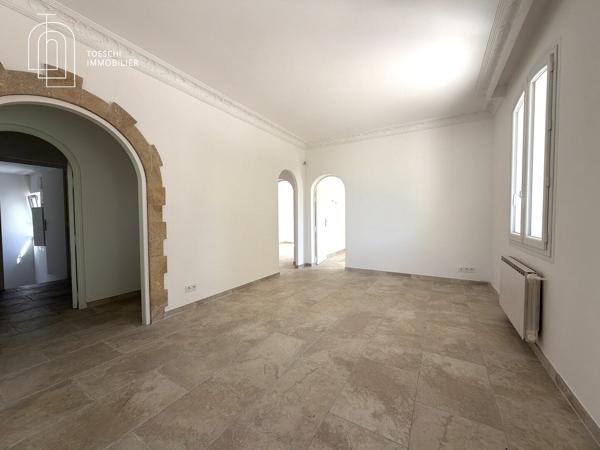 Maison entièrement rénovée avec fort potentiel