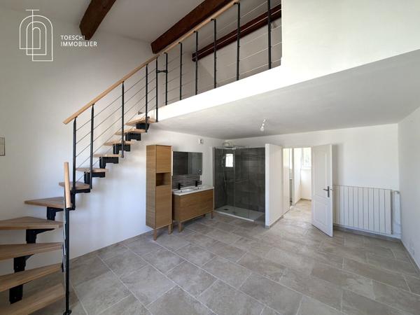 Maison entièrement rénovée avec fort potentiel