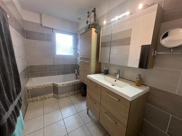 Maison individuelle à vendre à Beaumont-le-Roger dans l'Eure (27170), ref : 03883