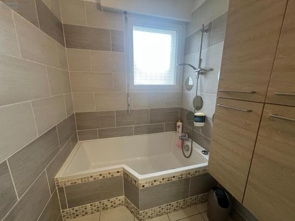 Maison individuelle à vendre à Beaumont-le-Roger dans l'Eure (27170), ref : 03883