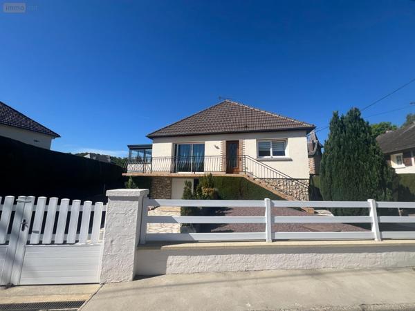 Maison individuelle à vendre à Beaumont-le-Roger dans l'Eure (27170), ref : 03883