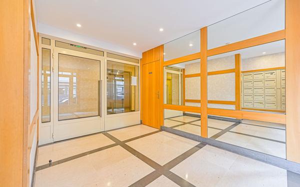 Appartement à vendre    4 pièces • 93,20 m2 Paris 20