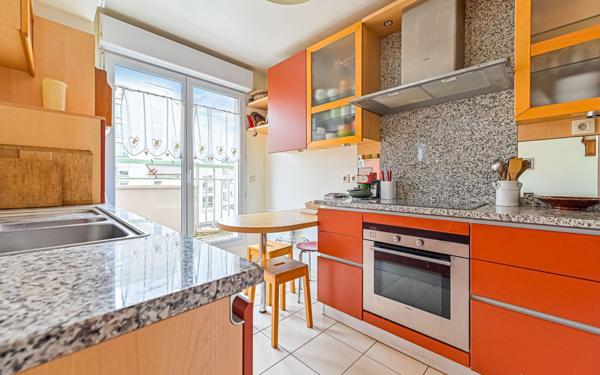 Appartement à vendre    4 pièces • 93,20 m2 Paris 20