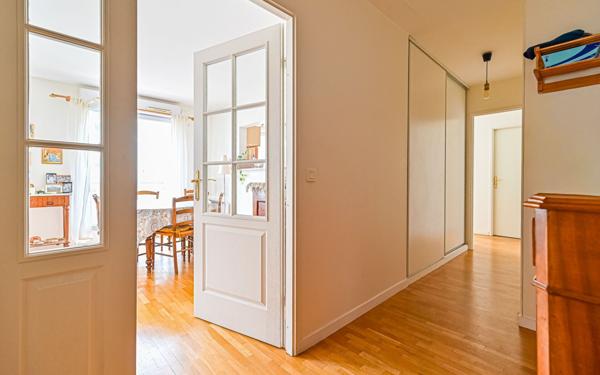 Appartement à vendre    4 pièces • 93,20 m2 Paris 20