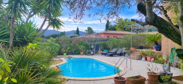 Cogolin (83310) Maison 4 pièces + dépendance et piscine