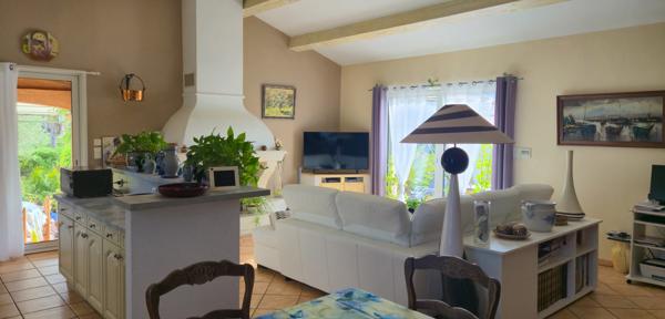 Cogolin (83310) Maison 4 pièces + dépendance et piscine