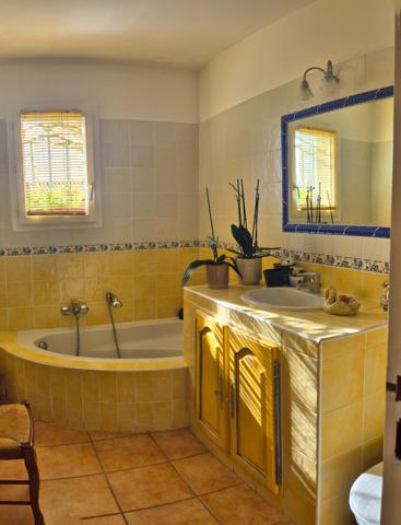 Cogolin (83310) Maison 4 pièces + dépendance et piscine