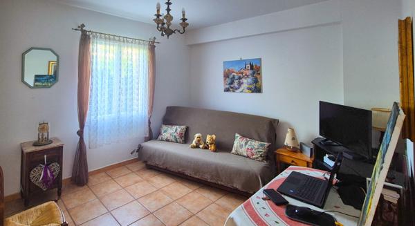 Cogolin (83310) Maison 4 pièces + dépendance et piscine