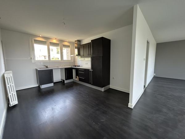 Agen (47000) MAISON 4 CHAMBRES DE 166.23 M2 GARAGE ET BALCON