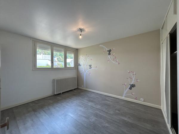 Agen (47000) MAISON 4 CHAMBRES DE 166.23 M2 GARAGE ET BALCON