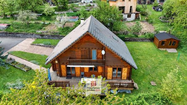 Plateau des Petites Roches (38660) - Chalet en madriers 4 chambres+ studio + carport + jardin