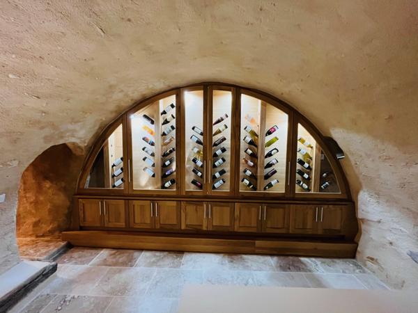 Sault (84390) Superbe bâtisse ancienne rénovée sur + de 11 hectares de terrain !