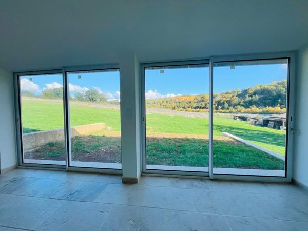 Sault (84390) Superbe bâtisse ancienne rénovée sur + de 11 hectares de terrain !