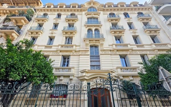 Appartement à vendre    4 pièces • 107,59 m2 Nice