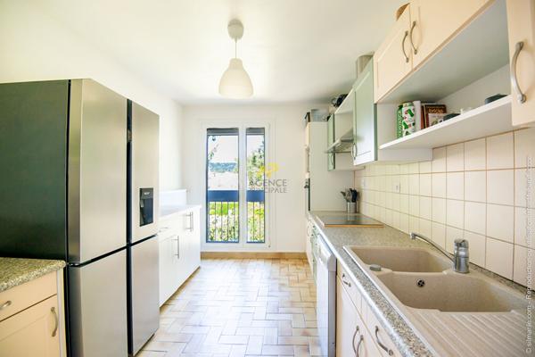 Superbe T4 bien situé et au calme ! 250 000 € **  - Référence  2097