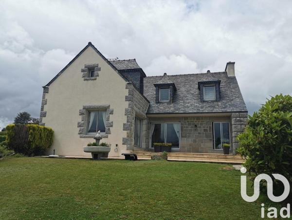 Maison 7 pièces de 180 m² à Guerlesquin (29650)