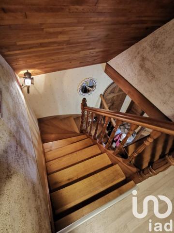 Maison 7 pièces de 180 m² à Guerlesquin (29650)