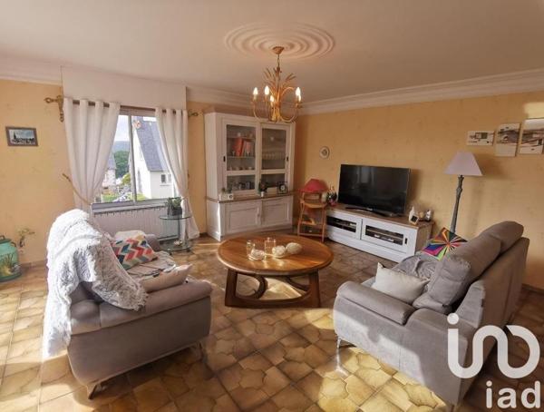 Maison 7 pièces de 180 m² à Guerlesquin (29650)