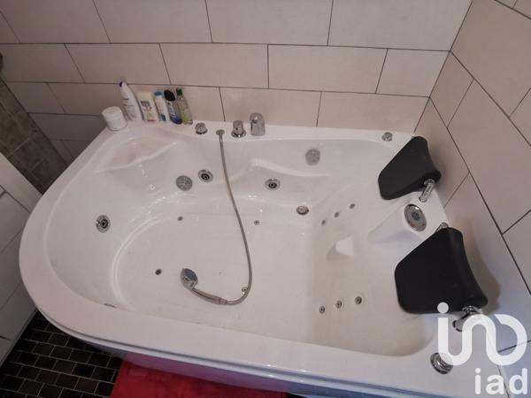 Maison 7 pièces de 180 m² à Guerlesquin (29650)