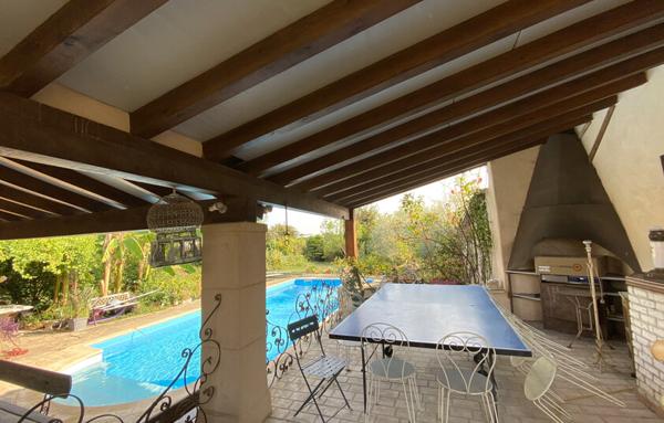 PORTES DE LA DROME PROVENCALE, LORIOL. FERME SUR PARC DE  3 582 M2 ET 284 M2 HAB. NB DEPENDANCES.