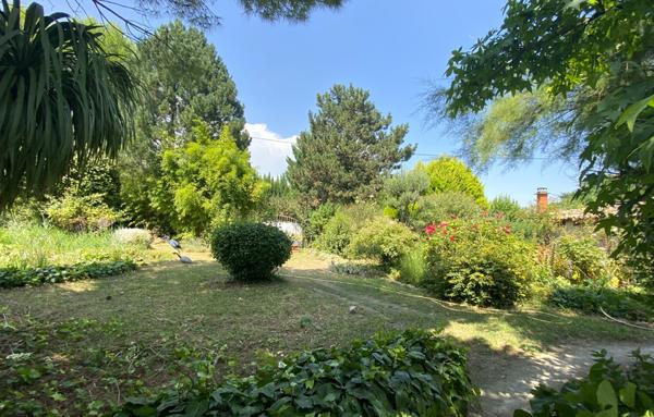 PORTES DE LA DROME PROVENCALE, LORIOL. FERME SUR PARC DE  3 582 M2 ET 284 M2 HAB. NB DEPENDANCES.