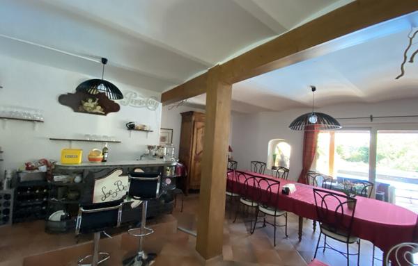 PORTES DE LA DROME PROVENCALE, LORIOL. FERME SUR PARC DE  3 582 M2 ET 284 M2 HAB. NB DEPENDANCES.