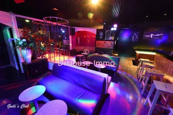 Commerce à vendre 15 pièces de 360 m²