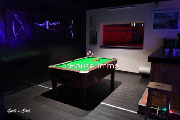 Commerce à vendre 15 pièces de 360 m²