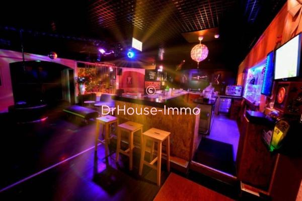 Commerce à vendre 15 pièces de 360 m²