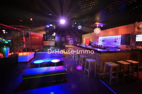Commerce à vendre 15 pièces de 360 m²