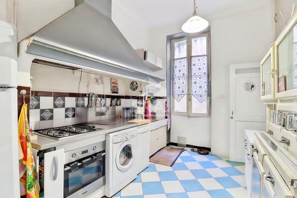 A vendre appartement type 3 de 84m2 à Marseille 13001