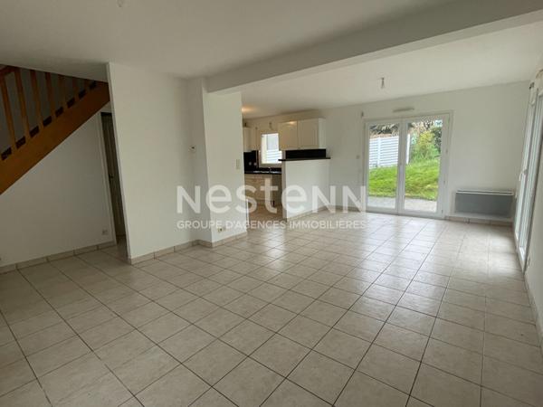 Maison contemporaine à vendre à Elven - 3 chambres avec grand jardin