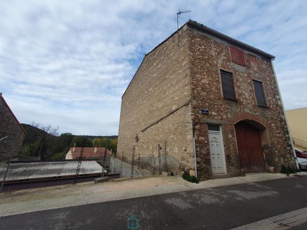 A VENDRE MAISON  A TAUTAVEL IDEAL INVESTISSEURS