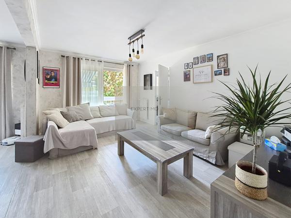 Elancourt-Beau 4 pièces de 79m²- vue jardin -loggia plein sud -Parking s-sol