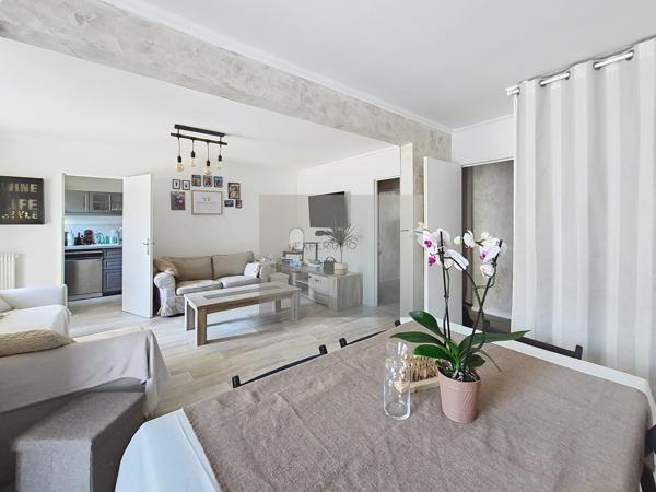 Elancourt-Beau 4 pièces de 79m²- vue jardin -loggia plein sud -Parking s-sol