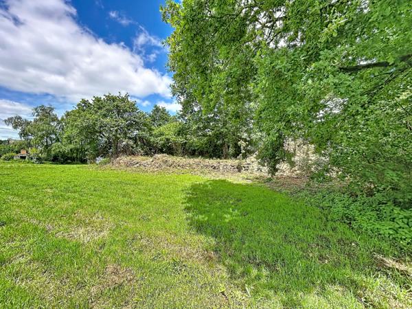 Lieuron 35550 : terrain constructible de 2054 m² à saisir