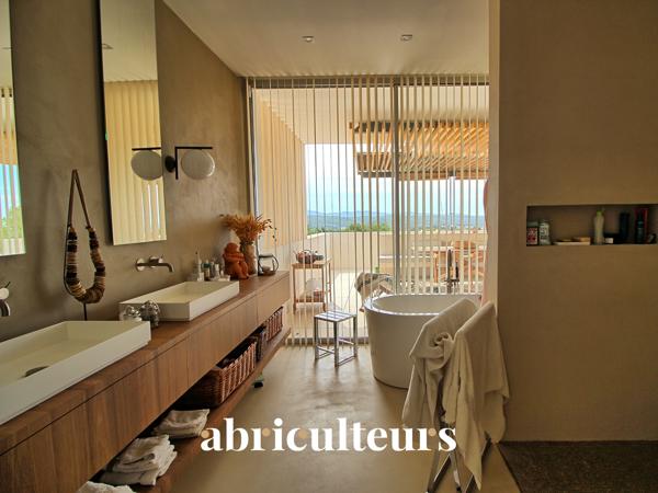 BIEN D'EXCEPTION | Aix-en-Provence : Villa Contemporaine d’Architecte avec Vue Panoramique