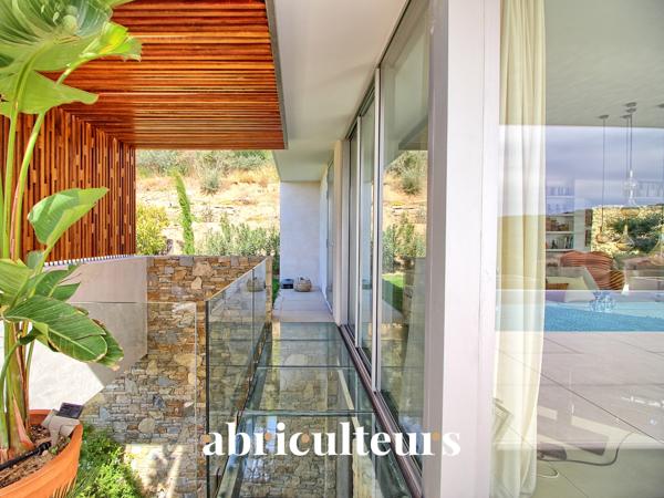 BIEN D'EXCEPTION | Aix-en-Provence : Villa Contemporaine d’Architecte avec Vue Panoramique