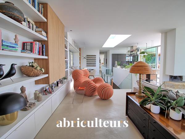 BIEN D'EXCEPTION | Aix-en-Provence : Villa Contemporaine d’Architecte avec Vue Panoramique