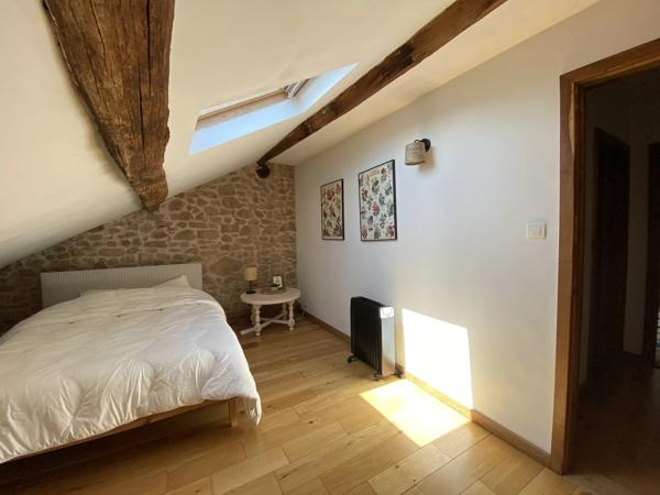 Belle maison de quatre chambres dans un environnement paisible