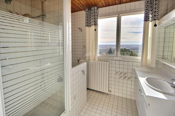 Maison Chanteloup Les Vignes 6 pièce(s) avec vue imprenable €362 250 ** - Référence 1663