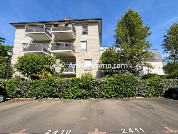 Vente                                                      Appartement
                        
                     4 pièces                      81 m2                     à Saint-Pierre-du-Perray